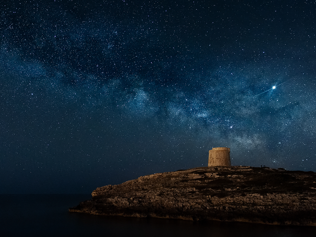 Nombre:  Joan Antoni Gomila Mulet - Watching the night.jpg
Visitas: 1113
Tamao: 952.5 KB