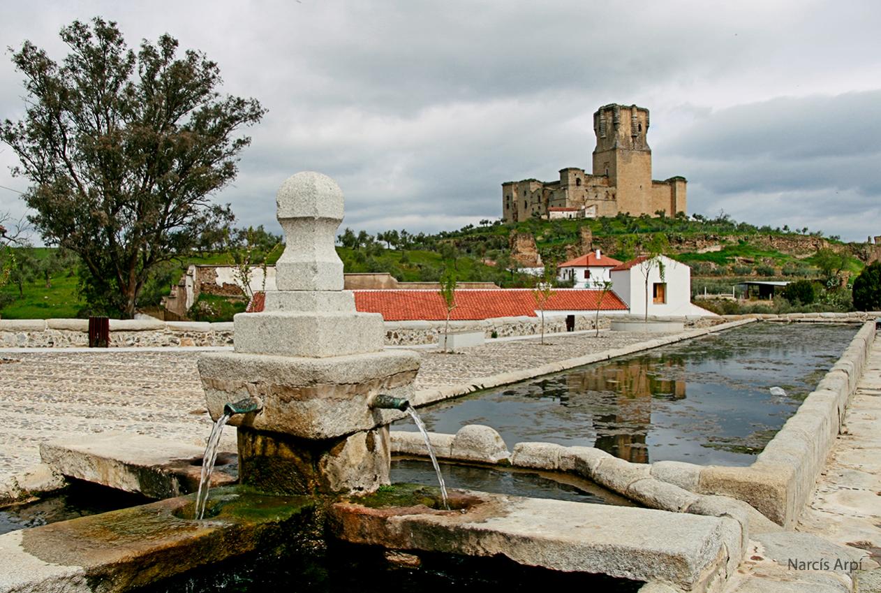 Nombre:  Belalczar FF.jpg
Visitas: 117
Tamao: 202.1 KB