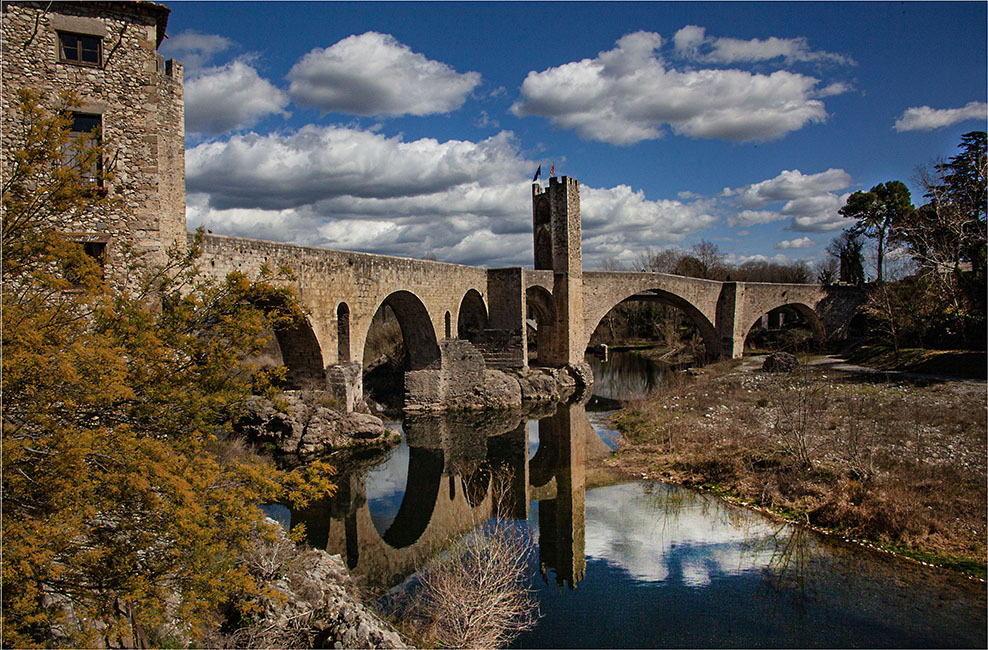 Nombre:  Besalú .jpg
Visitas: 27
Tamao: 300.4 KB