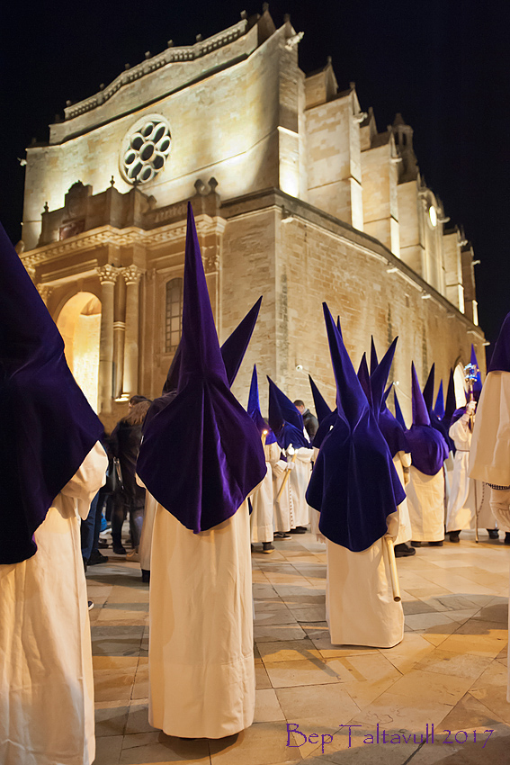 Nombre:  Capirotes 2.jpg
Visitas: 2481
Tamao: 330.4 KB