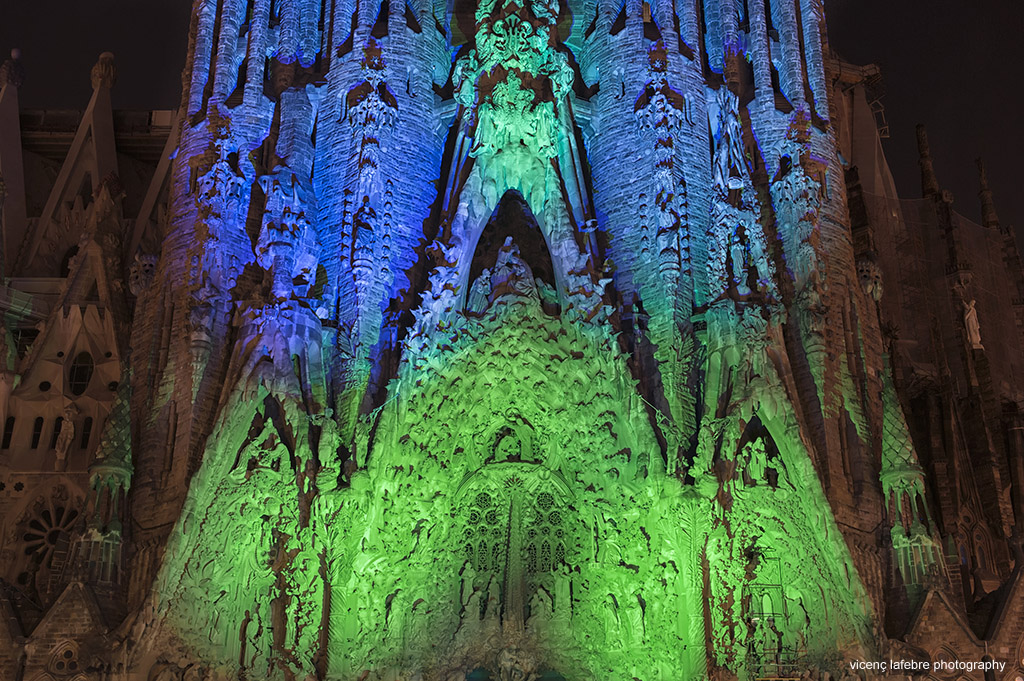 Clic en la imagen para ver su versin completa. 

Nombre: Faana del Naixement_Sagrada Familia.jpg 
Visitas: 819 
Tamao: 374.3 KB 
ID: 11048