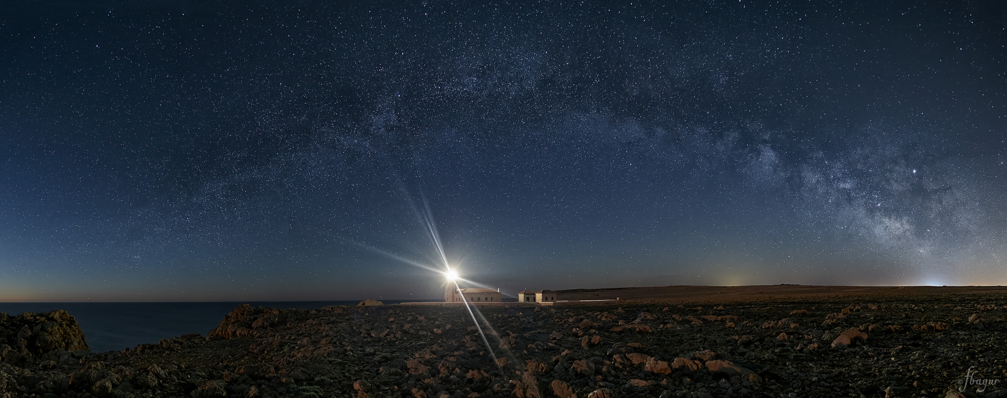 Nombre:  2019_0317_faro_nati0076-Panormica_v2020_FF.jpg
Visitas: 581
Tamao: 535.0 KB