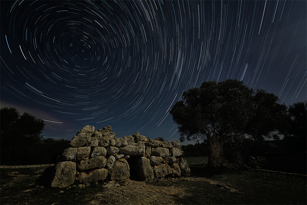 Nombre:  star trails.web.jpg
Visitas: 376
Tamao: 664.5 KB