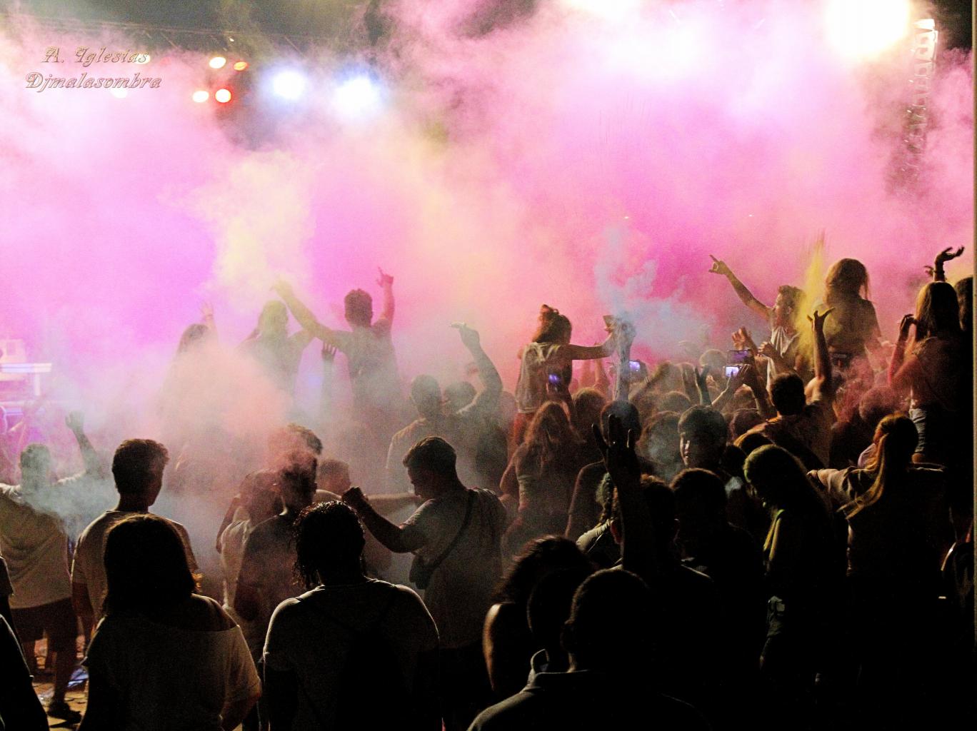 Macro festival Holi Es Castell